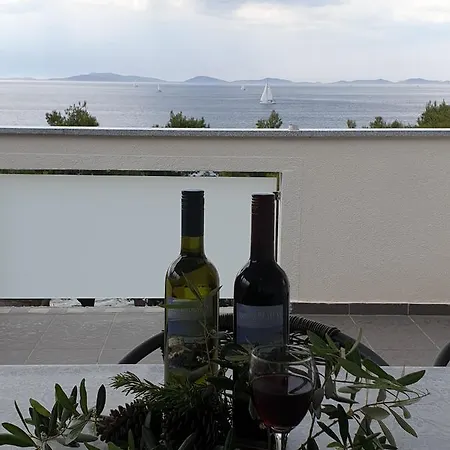 Bratusa Apartament Murter