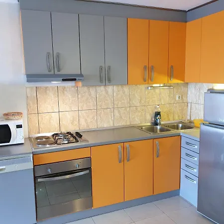 Apartment Bratusa